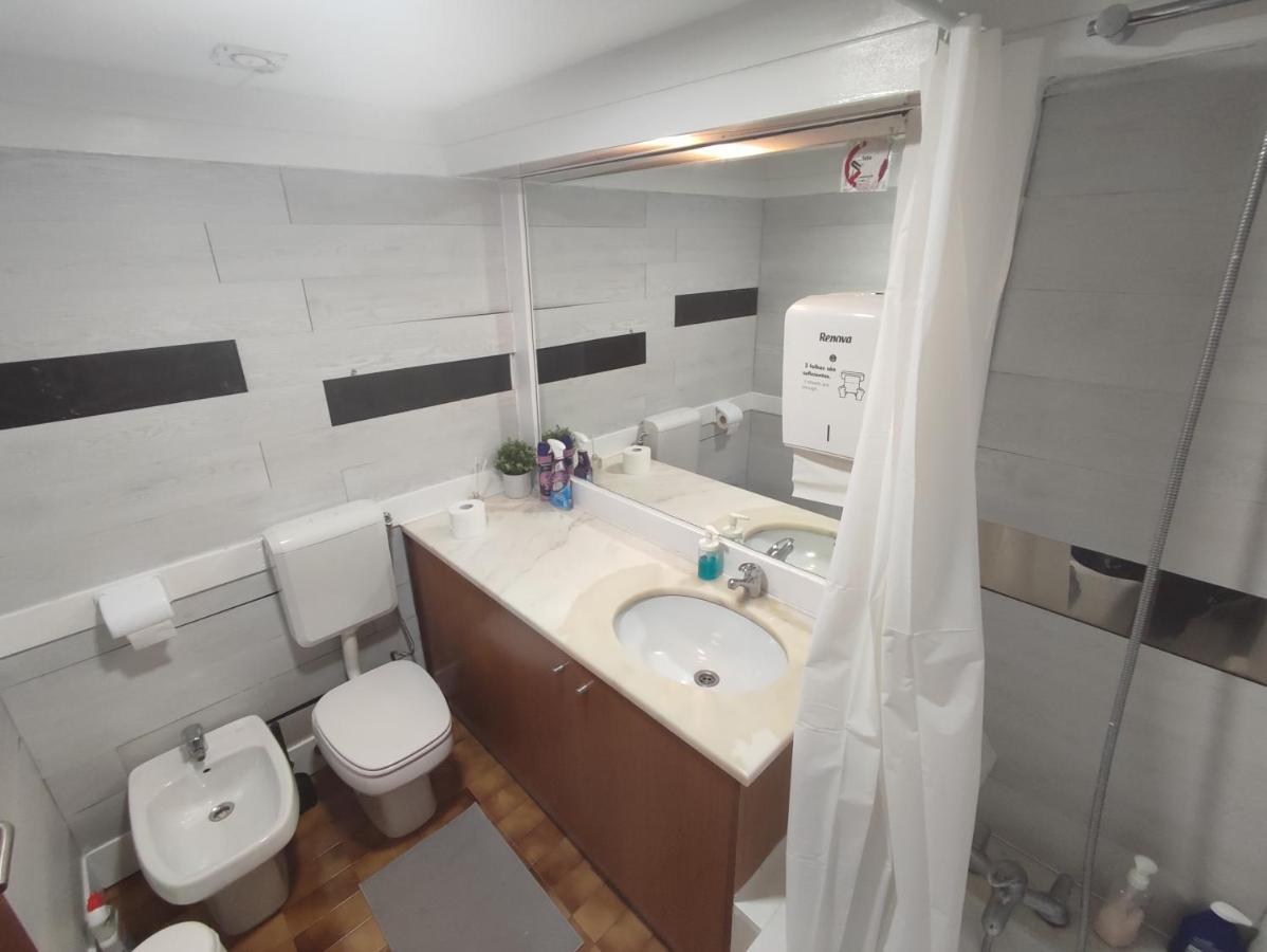 Gasthof Theorynomadrooms Al Lisboa-Republica